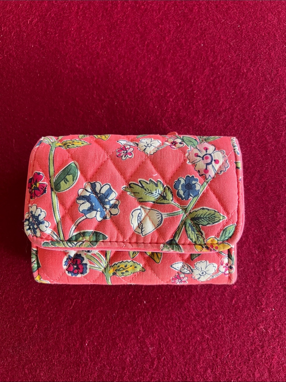 Cotton quilted tri-fold wallet, Vera Bradley, Coral Floral pattern - Picture 1 of 7
